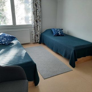 Majoitus Saaren kartanon asuntolassa, Päälliköntalossa 2hh: 20e/vrk/hlö
